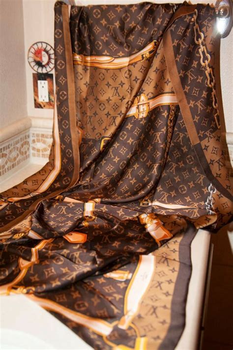 louis vuitton 100 silk scarf.